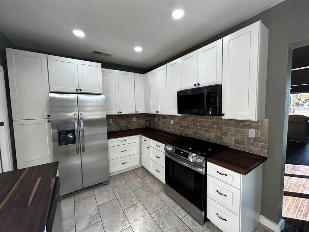 S & B Of Hund - Residential