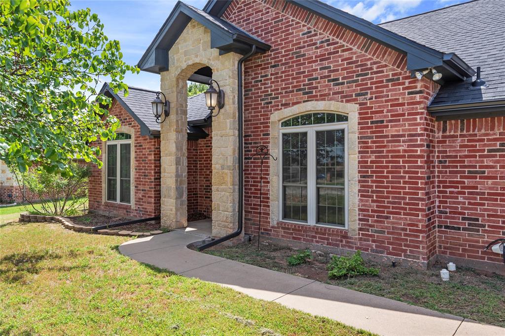 903 Winding Road