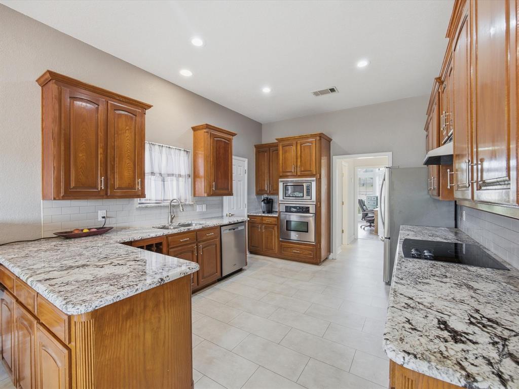 10106 Ravenswood Road