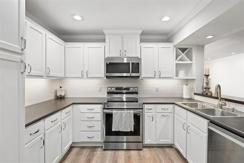 Tiny photo for 5200 Martel Avenue #6D, Dallas, TX 75206 (MLS # 21175055)