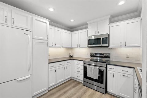 Tiny photo for 5200 Martel Avenue #6D, Dallas, TX 75206 (MLS # 21175055)