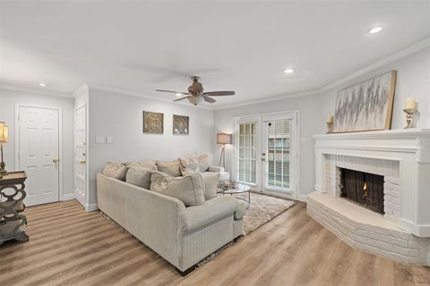 Photo of 5200 Martel Avenue #6D, Dallas, TX 75206 (MLS # 21175055)