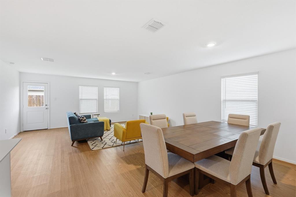 1101 Green Oaks Drive