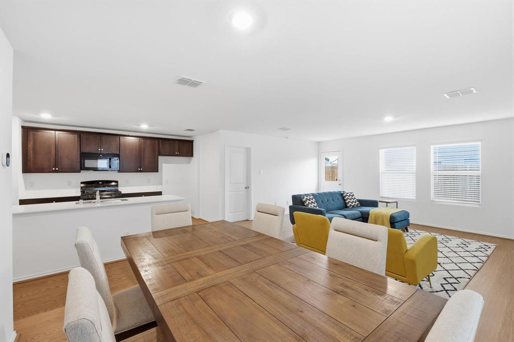 1101 Green Oaks Drive