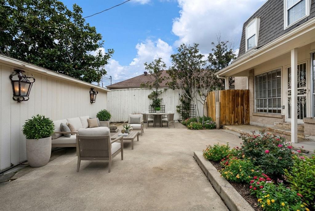 Mockingbird Park 05 - Residential