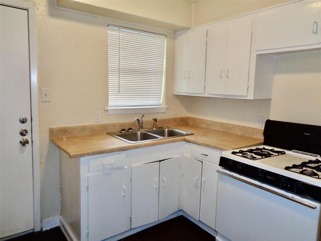 L A Davis Add - Residential Lease