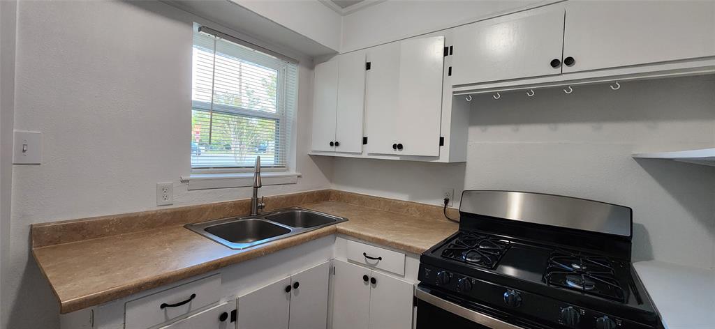 L A Davis Add - Residential Lease