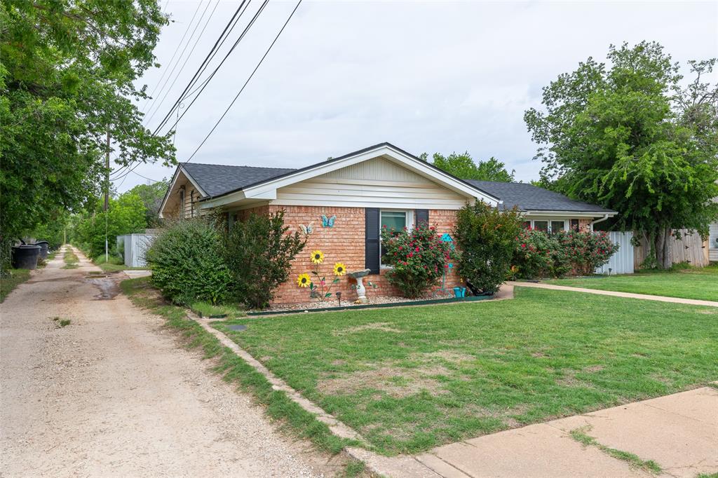 Henry Sayles Of Harris - Residential