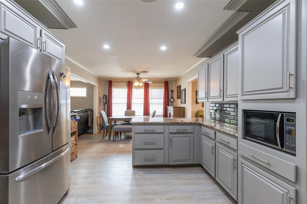 Henry Sayles Of Harris - Residential