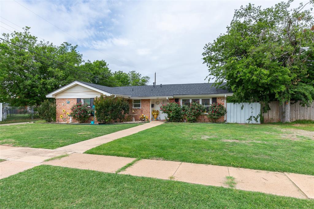 Henry Sayles Of Harris - Residential