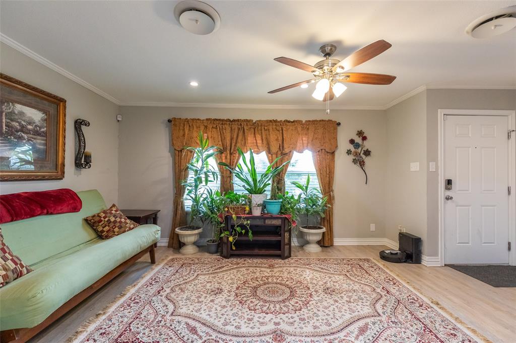 Henry Sayles Of Harris - Residential