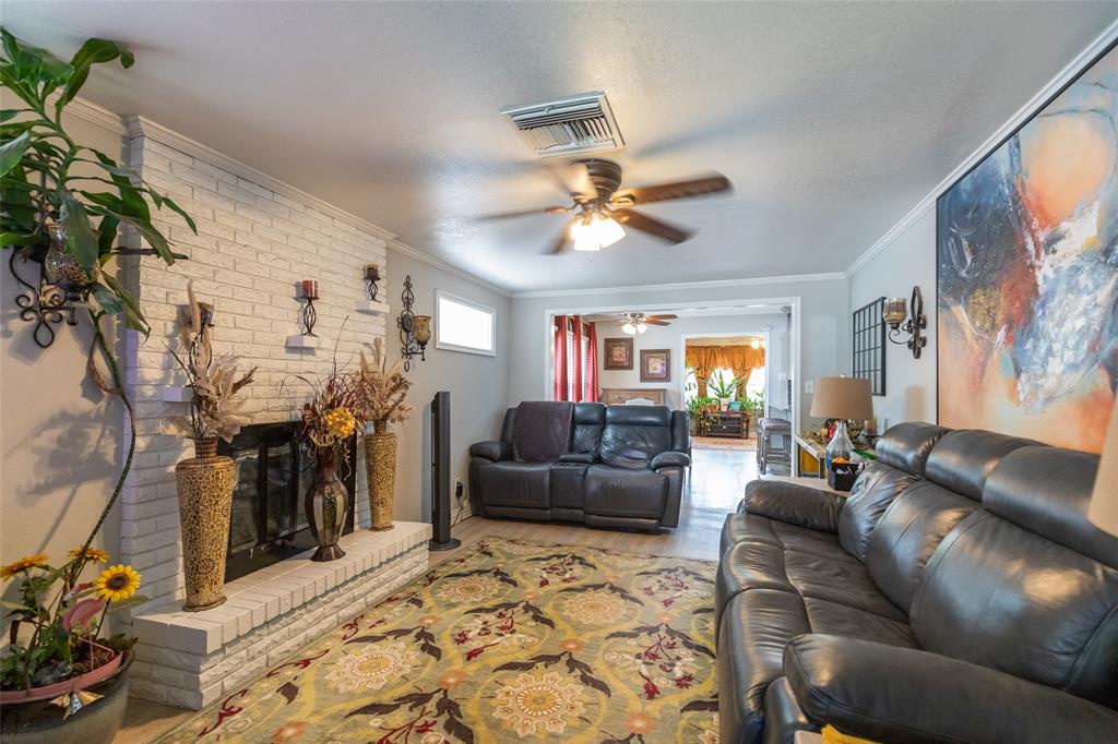 Henry Sayles Of Harris - Residential