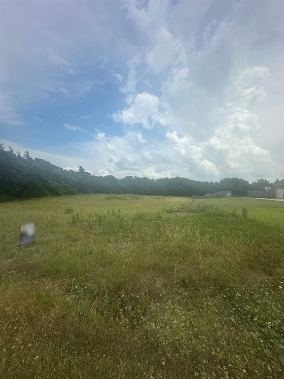 2413 Plantation Drive N