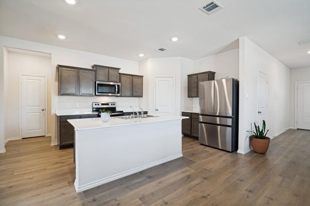 801 Sunrise Lane