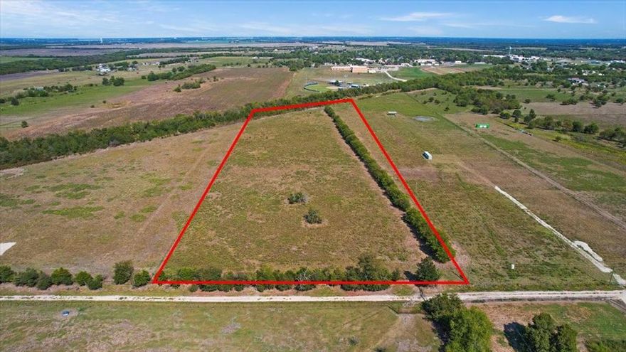 Beautiful 10.2 acres for sale in Hunt County. It's an ideal place to build your dream home in the country. Electricity and water are available on site with no HOA.