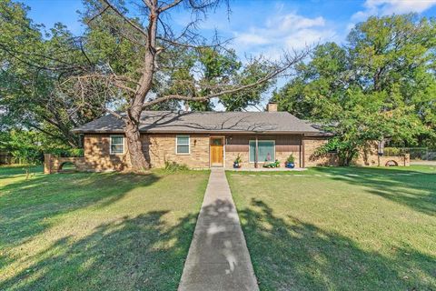 205 S Washington Street Cleburne TX 76031