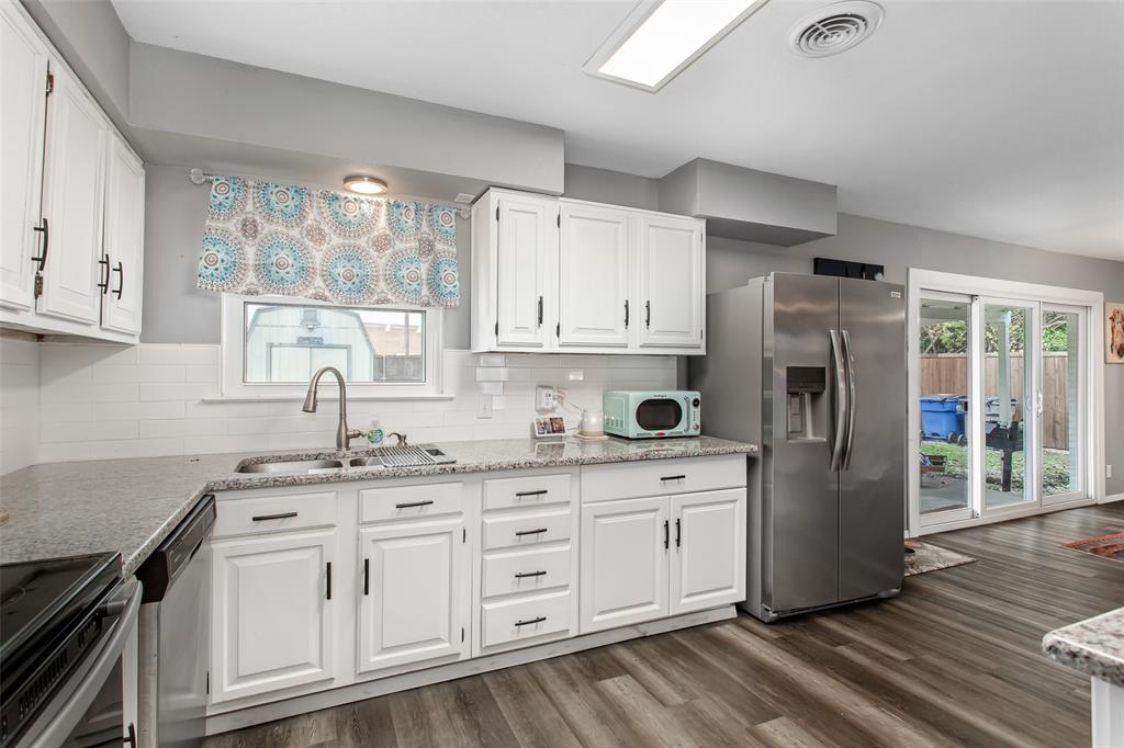 Valwood Park 08 - Residential