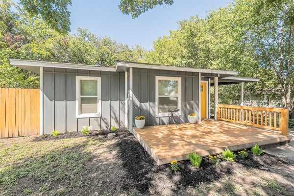 1228 S BRAZOS ST, WEATHERFORD, TX 76086 - Image 1c8bd3a24ec5e776e1546dfe48f502c2/377952896