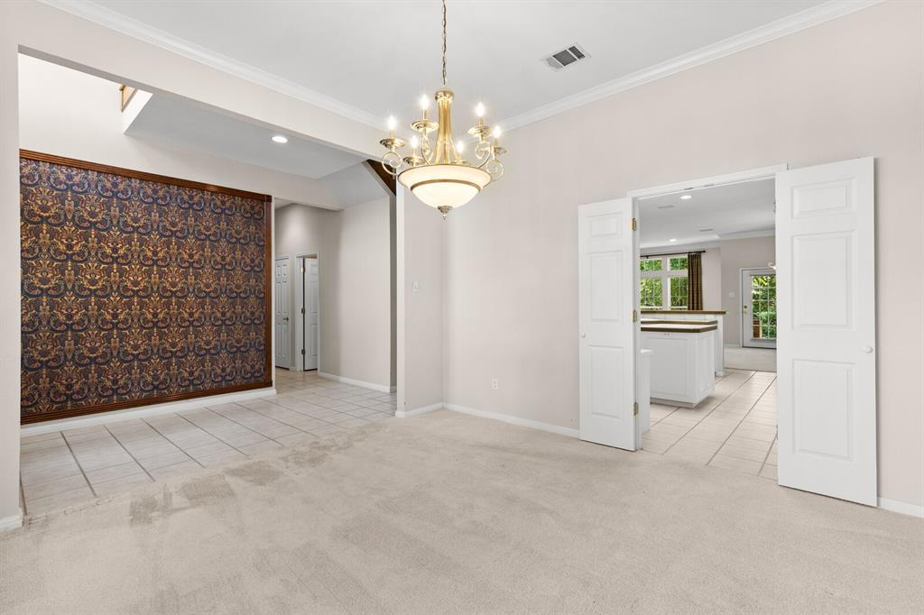 100 Landsborough Drive