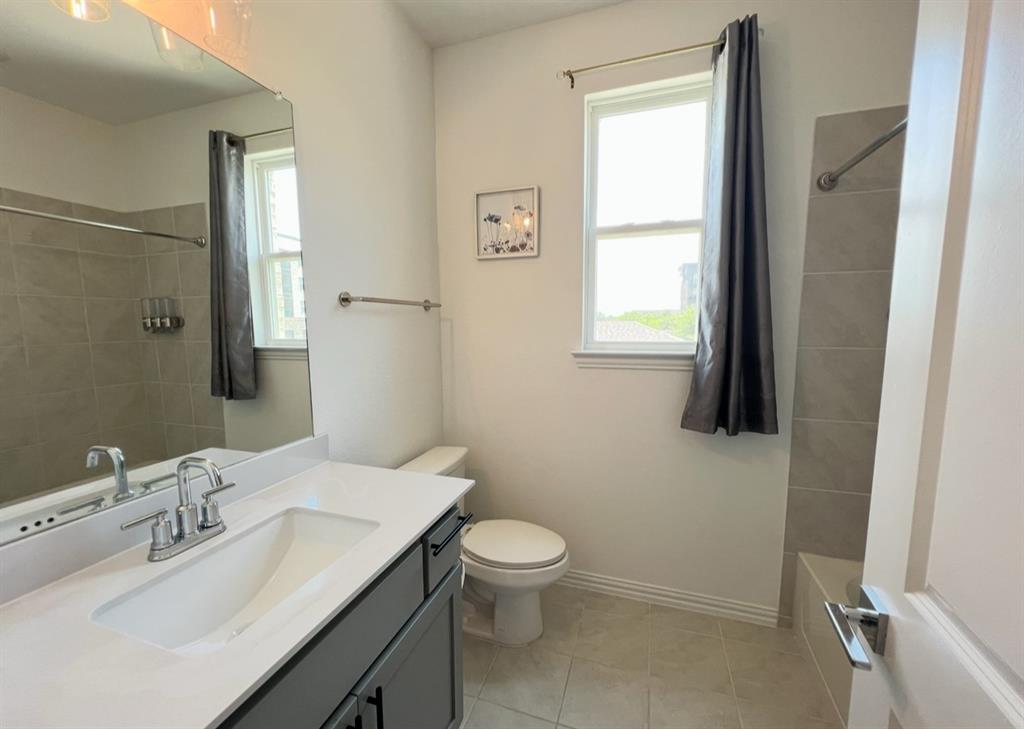 Station Ph 1 - Residential Lease