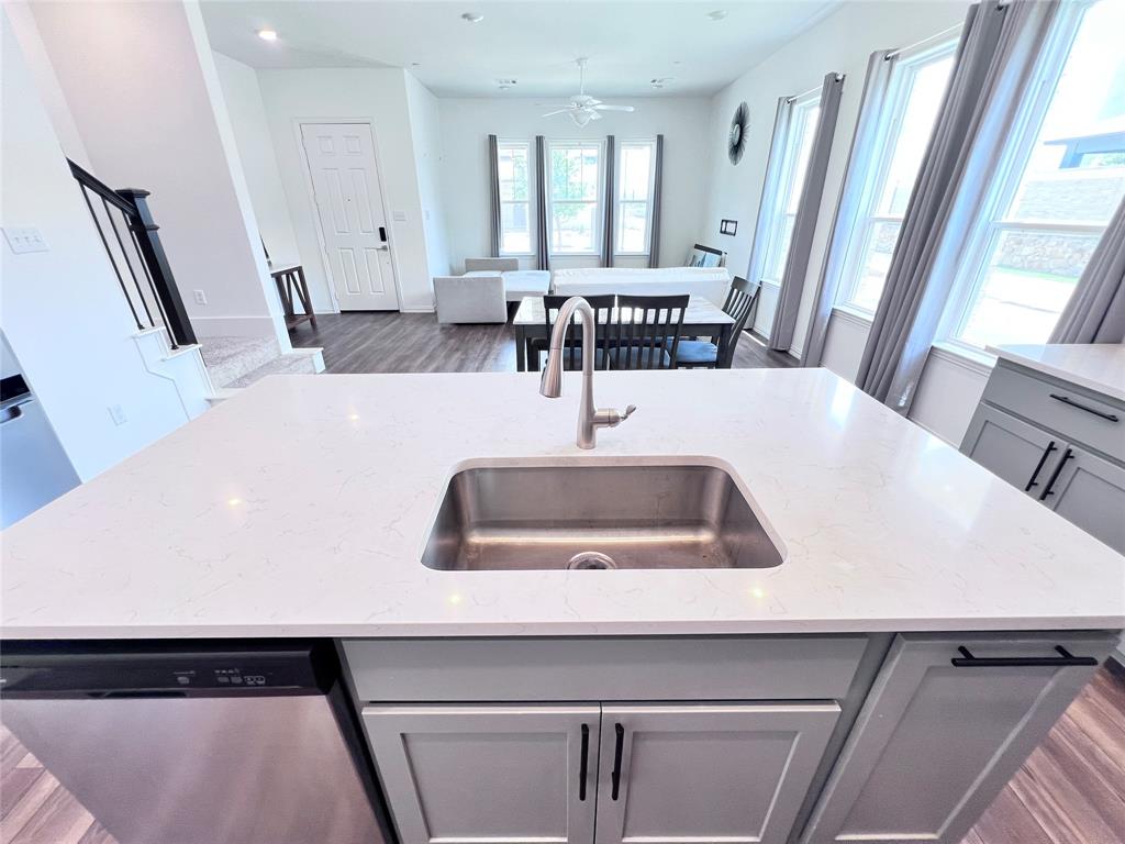 Station Ph 1 - Residential Lease