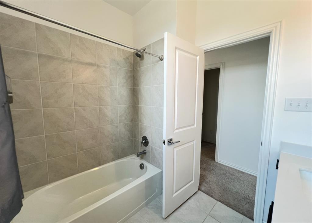 Station Ph 1 - Residential Lease