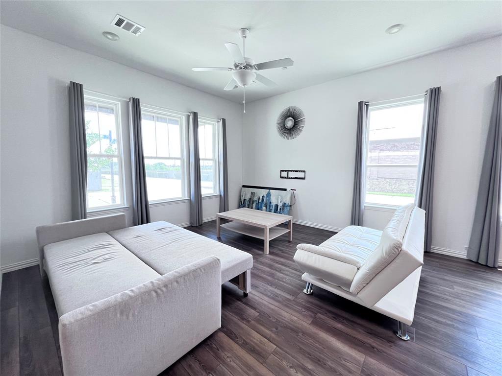 Station Ph 1 - Residential Lease