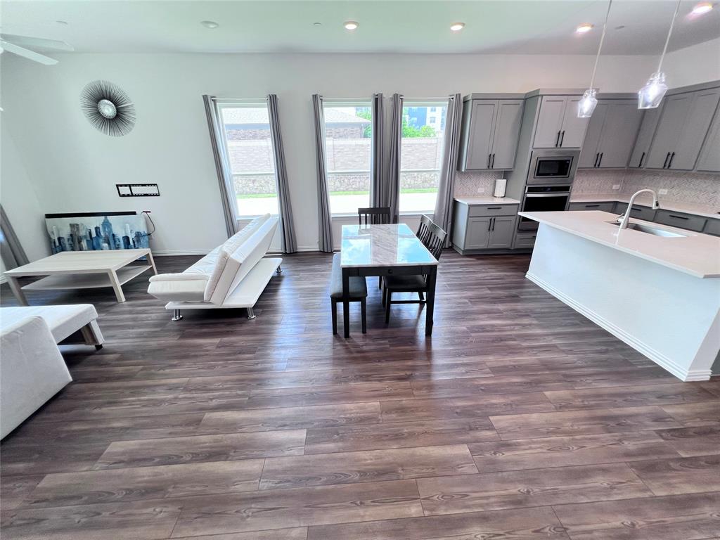 Station Ph 1 - Residential Lease