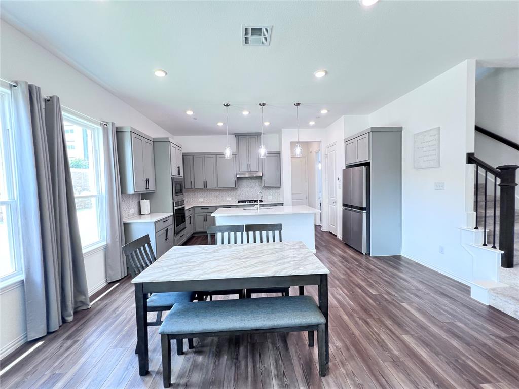 Station Ph 1 - Residential Lease