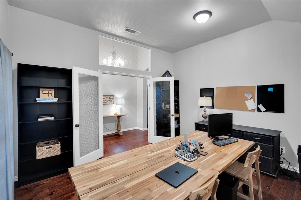 LA VISTA ESTS PH2 .762 AC - Residential