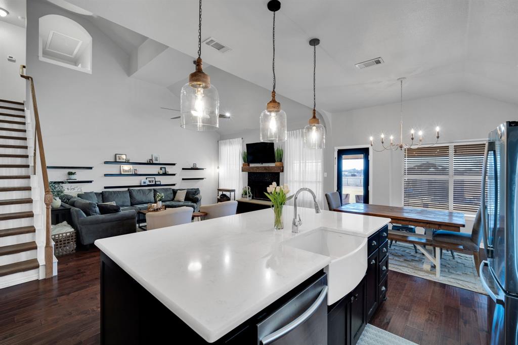 LA VISTA ESTS PH2 .762 AC - Residential