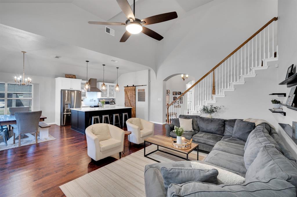 LA VISTA ESTS PH2 .762 AC - Residential