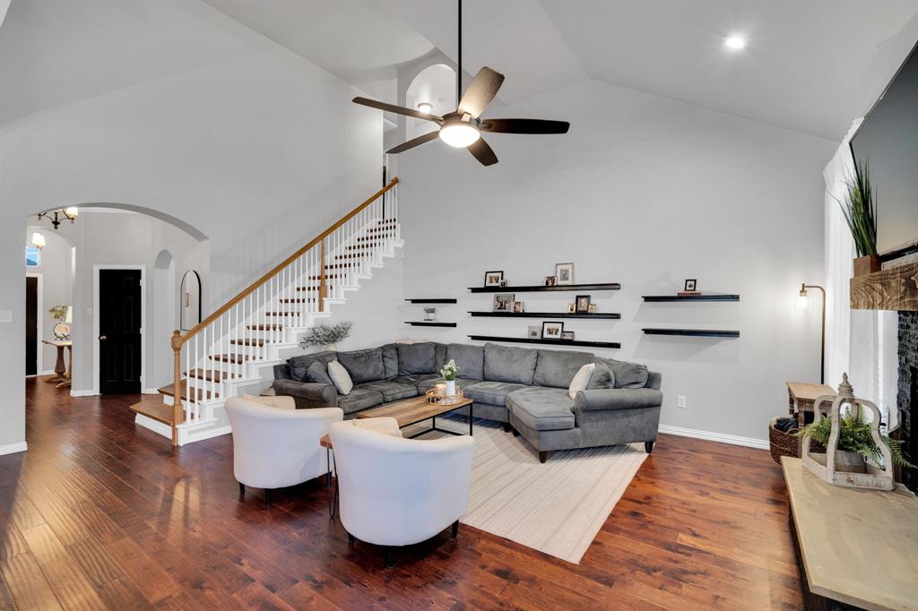 LA VISTA ESTS PH2 .762 AC - Residential