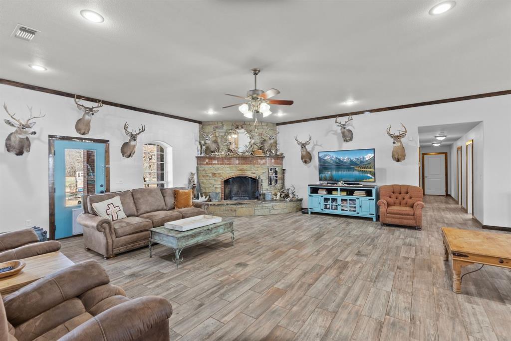 24 County Road Nw 1060