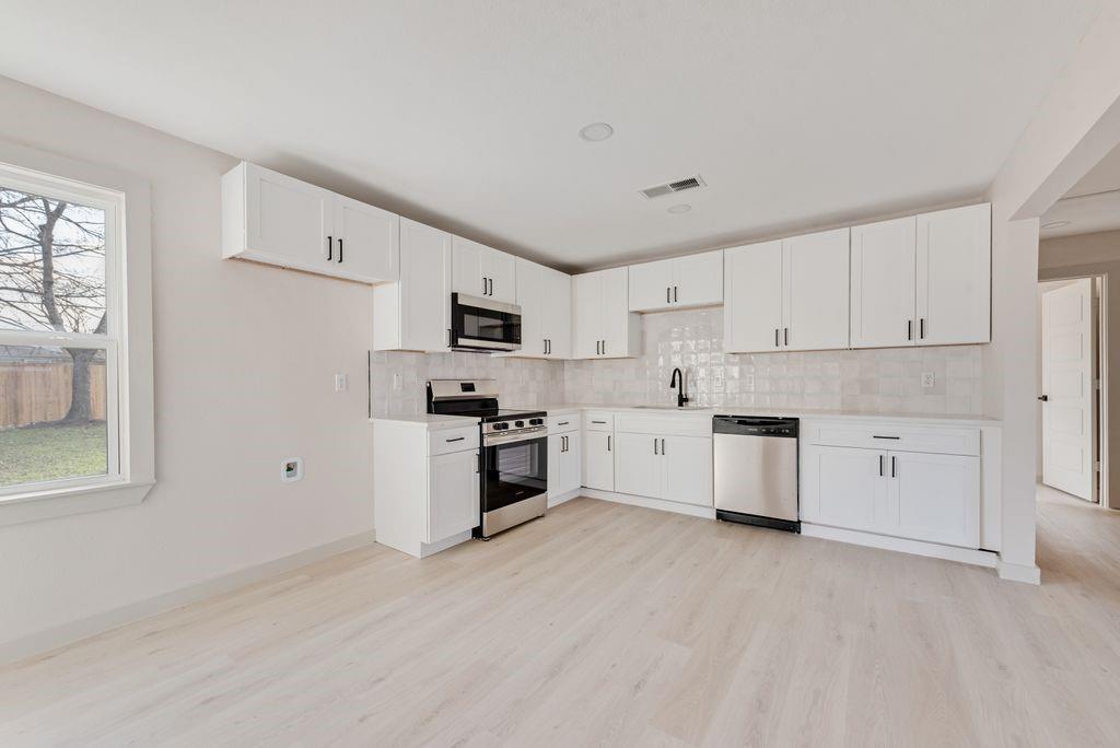 4313 Eastover Avenue