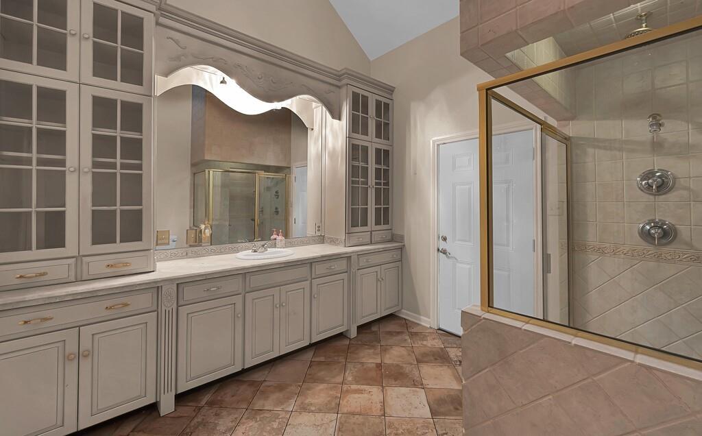 0005.00S18 - Residential