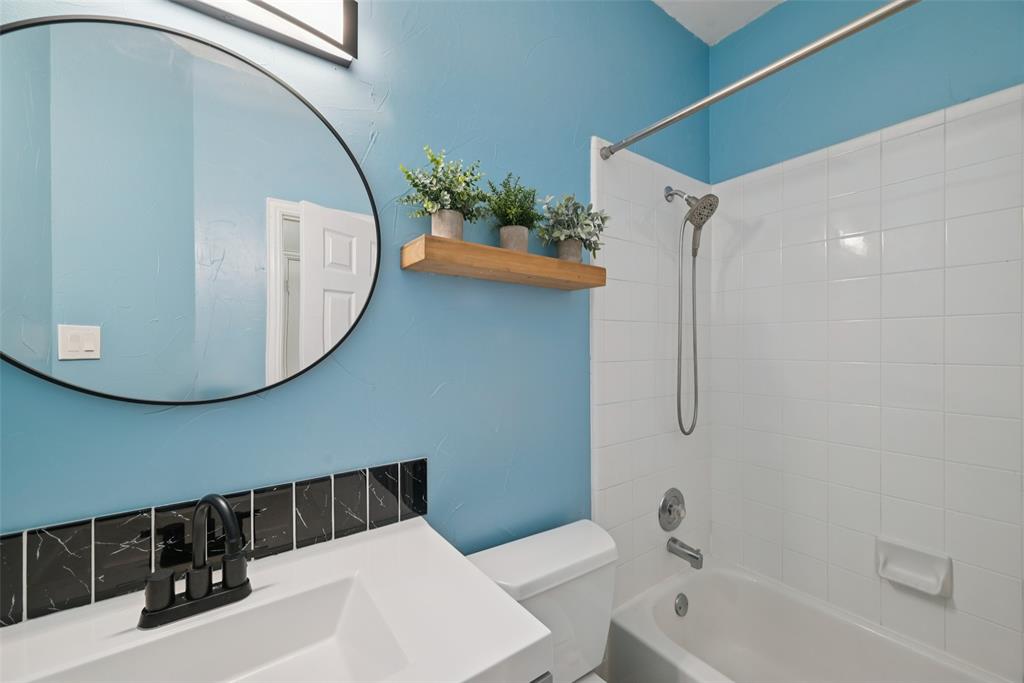 Lewisville, Texas 75077, United States, 3 Bedrooms Bedrooms, ,2 BathroomsBathrooms,Residential,Active,239345