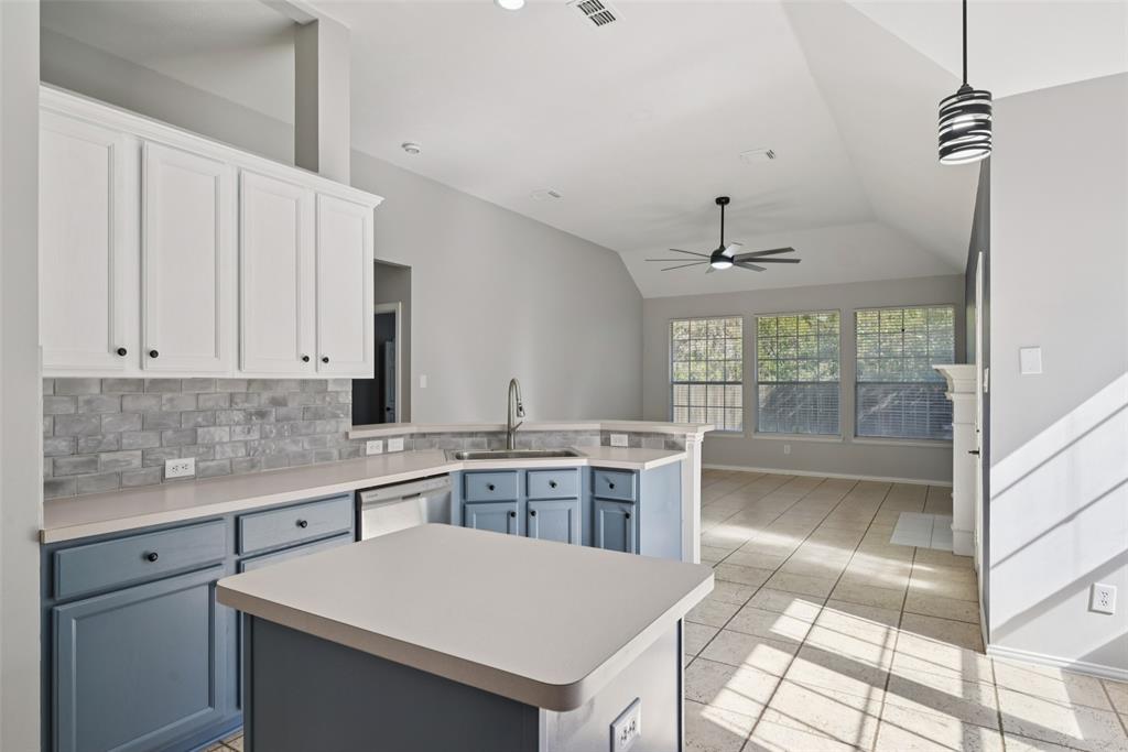 Lewisville, Texas 75077, United States, 3 Bedrooms Bedrooms, ,2 BathroomsBathrooms,Residential,Active,239345