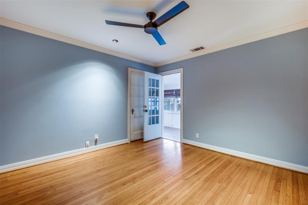 Hollywood 01 Instl - Residential