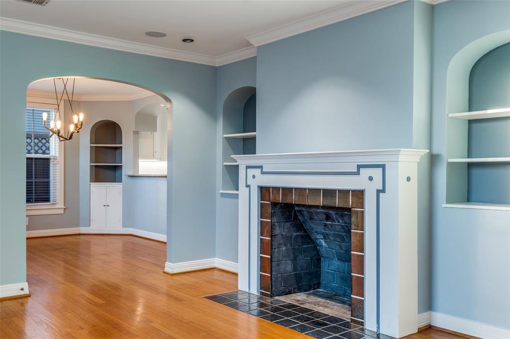 Hollywood 01 Instl - Residential