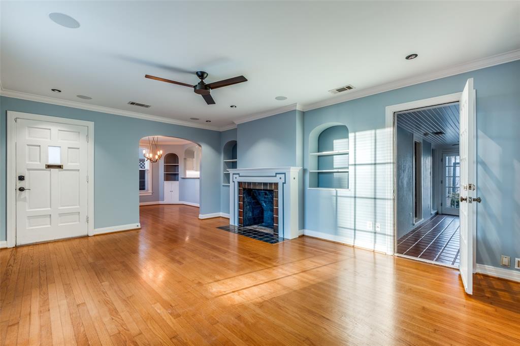 Hollywood 01 Instl - Residential