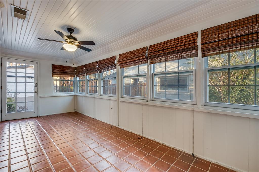 Hollywood 01 Instl - Residential