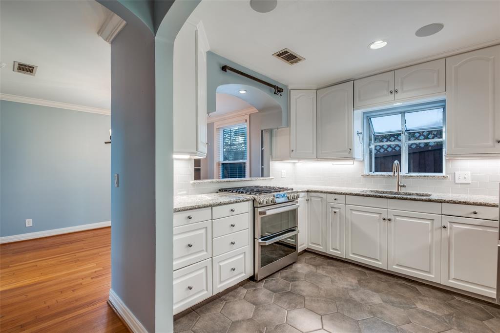 Hollywood 01 Instl - Residential