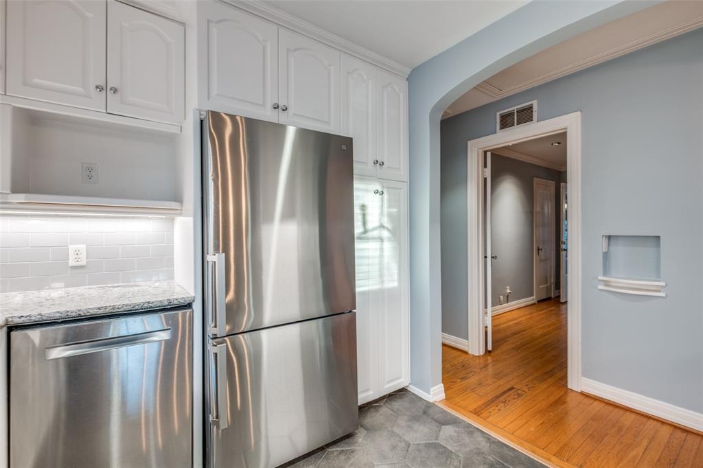 Hollywood 01 Instl - Residential