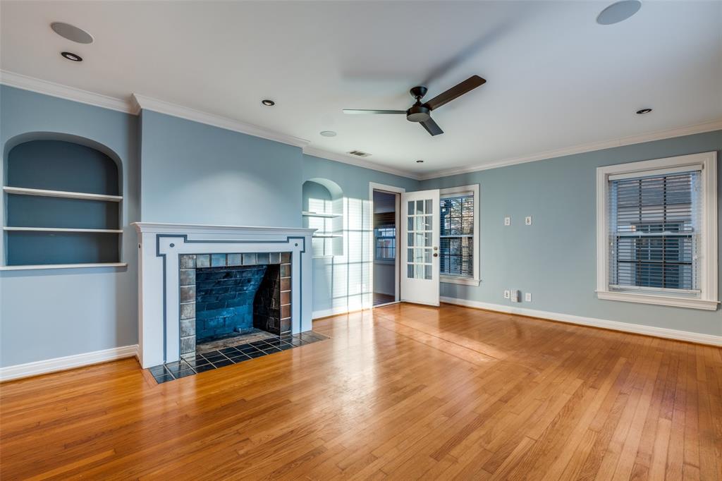 Hollywood 01 Instl - Residential