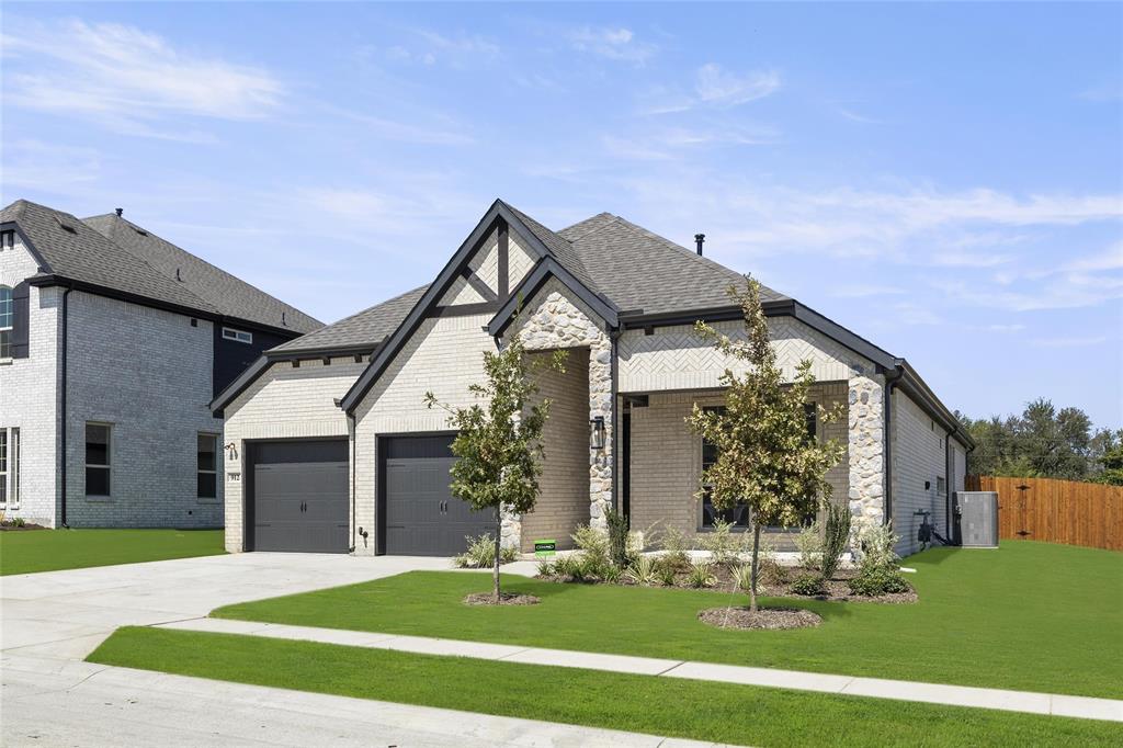 912 Pilatus Lane