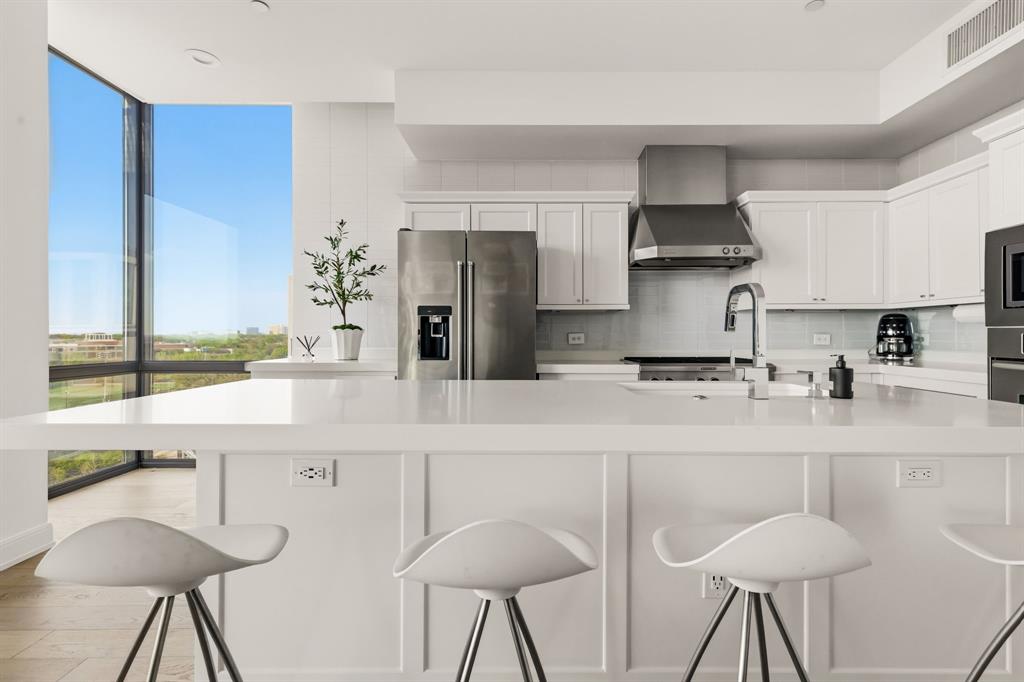 M Central Residences Condo - Residential