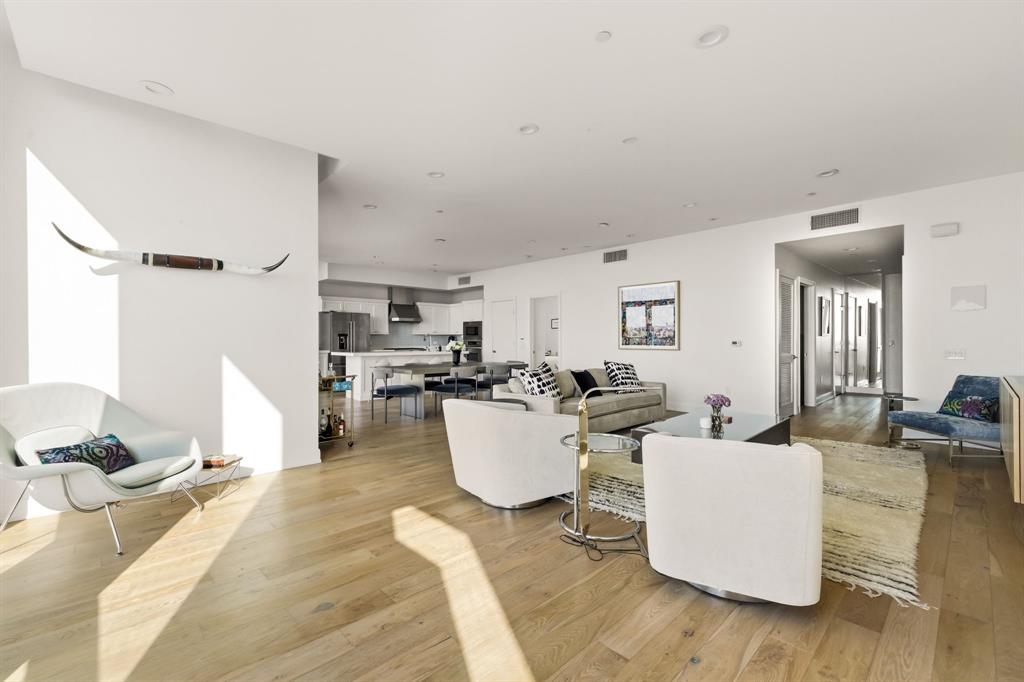 M Central Residences Condo - Residential