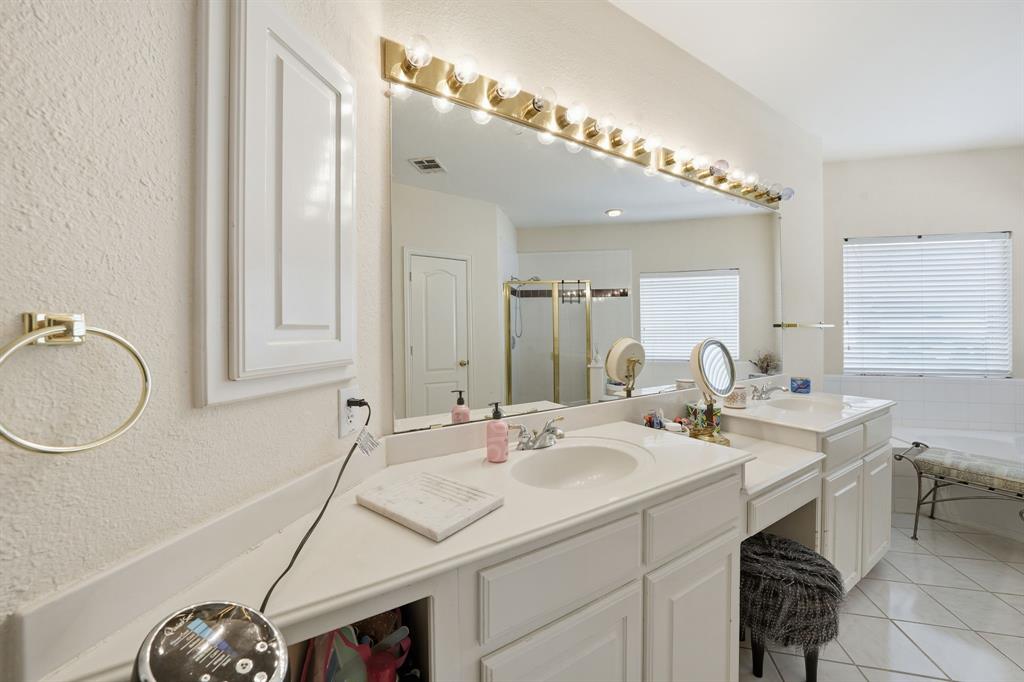 Wimbledon On The Creek - Residential