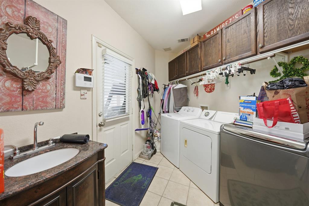 Wimbledon On The Creek - Residential